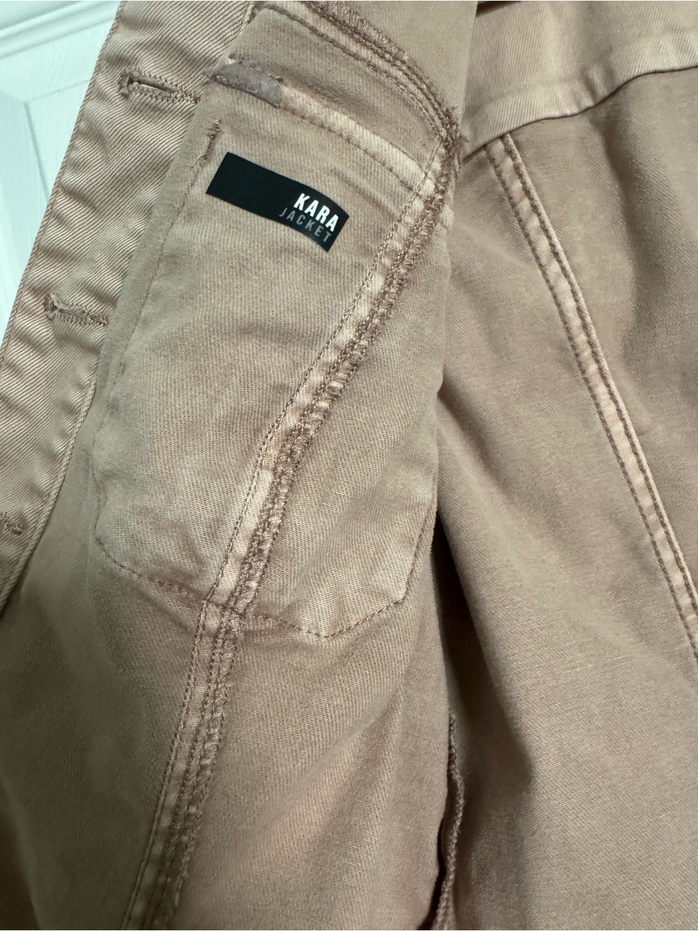 Like-New Kut from the Kloth Kara Denim Jacket Large Dusty Pink Frayed Hem | L - Picture 9 of 11